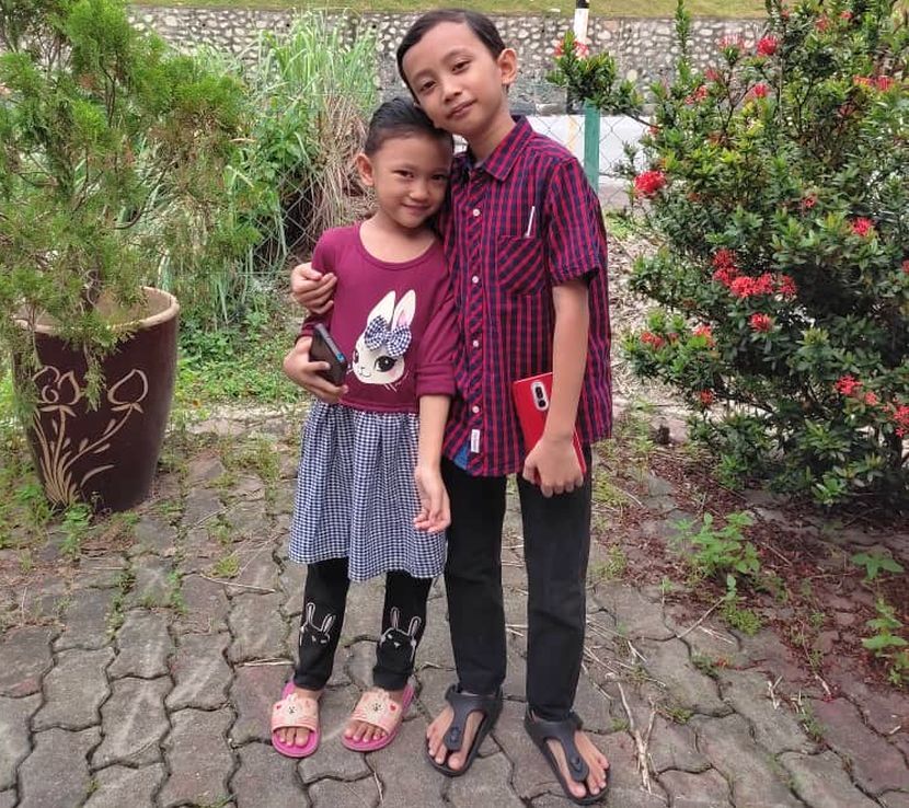 Iwan begitu menyayangi adiknya.